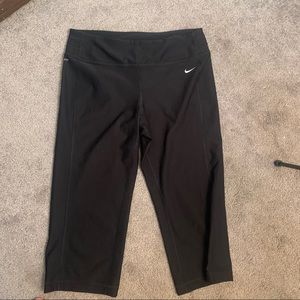 Nike dri-fit Capri size medium